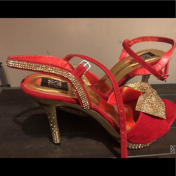 Shoes - Picture 2 of 2